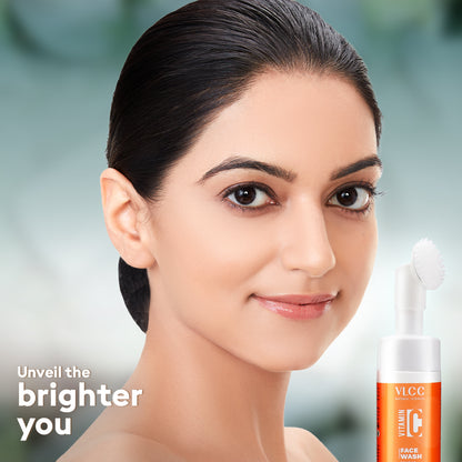 VLCC Vitamin C Foaming Facewash (100 ml)
